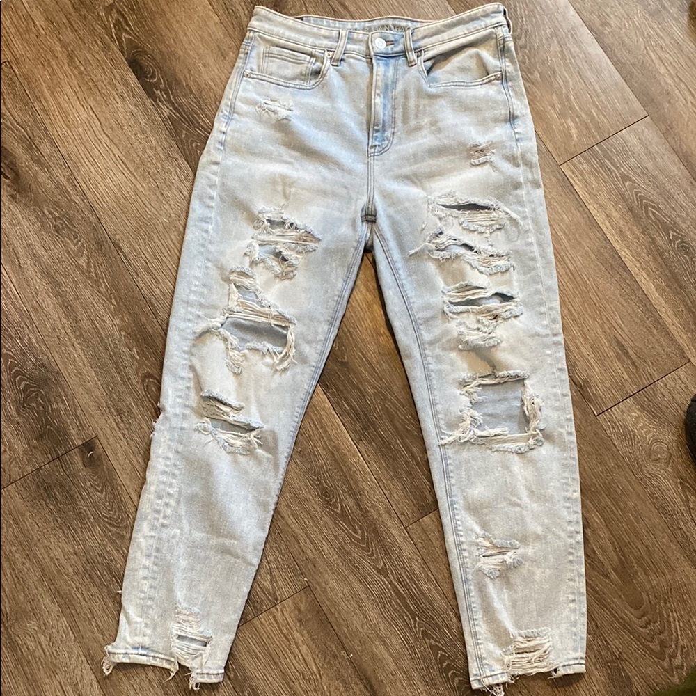 American Eagle Super Light Wash Distressed Mom Jeans Size 8